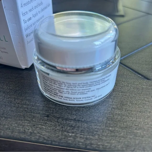 Dermacell New enriched collagen cream for face 1 ounce jar with box, open box - Picture 5 of 8